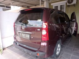 Jual mobil Toyota Avanza 2009 8
