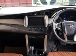 Toyota Innova 2.0 G A/T ( Matic Bensin ) 2018 Mulus Silver Siap Pakai Good Condition 3