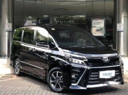 Mobil Toyota Voxy 2017 terbaik di Jawa Barat 12