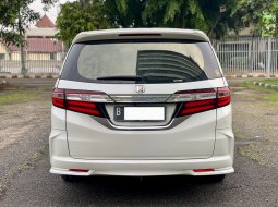 Honda Odyssey E Prestige 2015 Putih 4