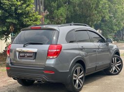 Chevrolet Captiva 2.0 Diesel Automatic Tahun 2015 Abu-abu Met Low Km 4