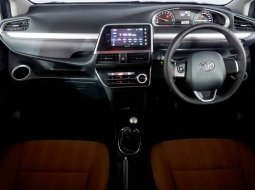 Toyota Sienta V MT 2017 Grey 14