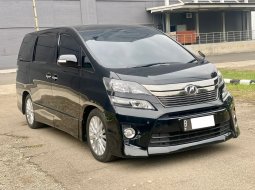 Toyota Vellfire ZG AUDIOLESS AT 2014 Hitam 2