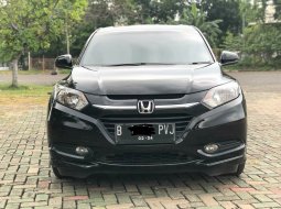 Honda HR-V E CVT 2017 Hitam 3