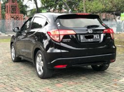 Honda HR-V E CVT 2017 Hitam 6