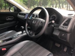 Honda HR-V E CVT 2017 Hitam 9