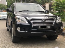 Lexus LX 570 AT Hitam 2010 5