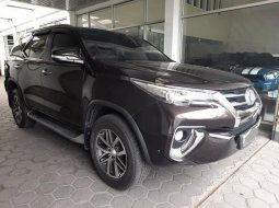 Jual mobil bekas murah Toyota Fortuner VRZ 2017 di Jawa Barat 9