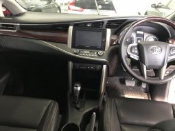 Toyota Innova 2.4 Q AT 2016 9