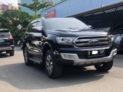 Ford Everest Titanium Plus 2015 Hitam 2