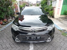 Toyota Camry 2.5 V 2015 Sedan hitam