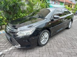 Toyota Camry 2.5 V 2015 Sedan hitam 2