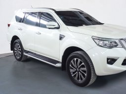 JUAL Nissan Terra 2.5 4x2 VL AT 2018 Putih