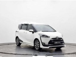 Jual mobil bekas murah Toyota Sienta V 2018 di Jawa Barat 8