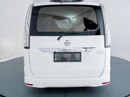 Nissan Serena 2.0 Highway Star 2