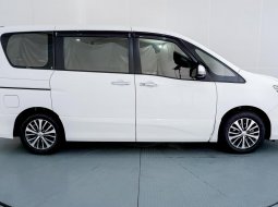 Nissan Serena 2.0 Highway Star 4