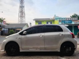 Jual cepat Toyota Yaris J 2013 di Jawa Barat 2