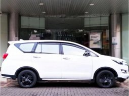 Jual Toyota Venturer 2019 harga murah di DKI Jakarta 10