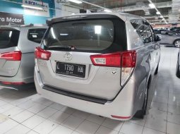 Mobil Toyota Kijang Innova 2018 V terbaik di Jawa Timur 1