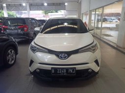 Toyota CHR HV Hybrid AT 2019