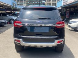 FORD EVEREST TITANIUM AT HITAM 2015 4