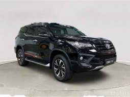 Jawa Tengah, Toyota Fortuner VRZ 2018 kondisi terawat 8