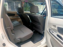 Daihatsu Xenia 1.3 R Deluxe MT 2019 Putih km 20 ribu 7