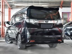 Toyota Vellfire 2.5 G A/T 2016 Hitam 3