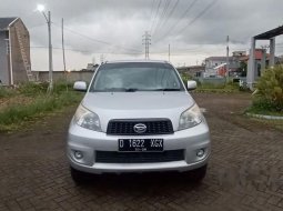 Jual Daihatsu Terios TS 2011 harga murah di Jawa Barat 9