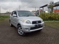Jual Daihatsu Terios TS 2011 harga murah di Jawa Barat