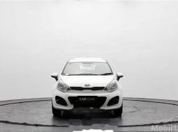 Mobil Kia Rio 2013 terbaik di DKI Jakarta 3