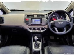 Mobil Kia Rio 2013 terbaik di DKI Jakarta 4