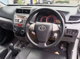 Jual mobil Toyota Avanza Veloz 2012 bekas, Jawa Timur 9