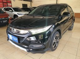 Honda HR-V 1.5L E CVT Special Edition 2019 Hitam 2