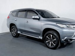 JUAL Mitsubishi Pajero Sport 2.4 Dakar 4x2 AT 2017 Abu-abu
