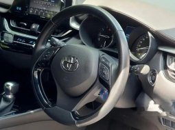 Jual Toyota C-HR 2018 harga murah di Jawa Barat 5
