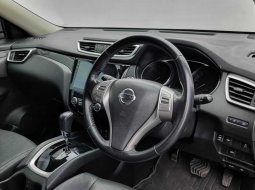 Nissan X-Trail 2.5 CVT 2016 Hitam 8