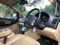 Hyundai H-1 Royale Bensin 2018 Silver 8