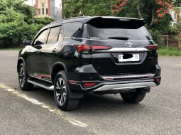 Toyota Fortuner VRZ TRD AT 2017 Hitam 6