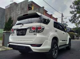 Toyota Fortuner 2.7 TRD AT 2014 4