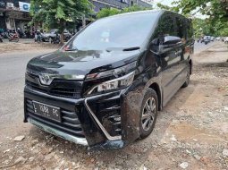 Jual cepat Toyota Voxy 2017 di Jawa Timur 4