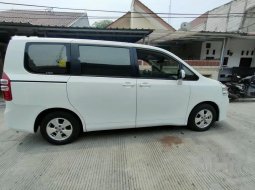 Mobil Toyota NAV1 2013 G dijual, DKI Jakarta 1