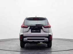 Mitsubishi Xpander Cross AT 2019 Silver 3