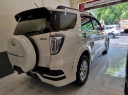 Mobil Daihatsu Terios 2015 ADVENTURE R terbaik di Jawa Timur 1