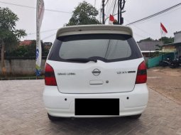 Jual mobil Nissan Grand Livina 2011 10