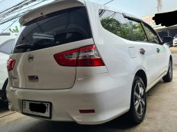 Nissan Grand Livina SV AT ( Matic ) 2017 Putih Km 96rban Siap Pakai 5