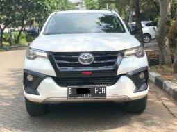 Toyota Fortuner VRZ TRD AT 2019 Putih 1