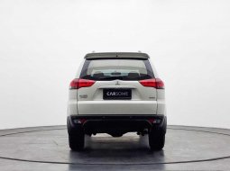 Mitsubishi Pajero Sport Exceed 4x2 AT 2014 Putih 3