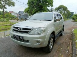 Jual Toyota Fortuner G Luxury 2007 harga murah di Jawa Barat 8