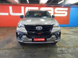 Jual mobil bekas murah Toyota Fortuner VRZ 2018 di DKI Jakarta 9